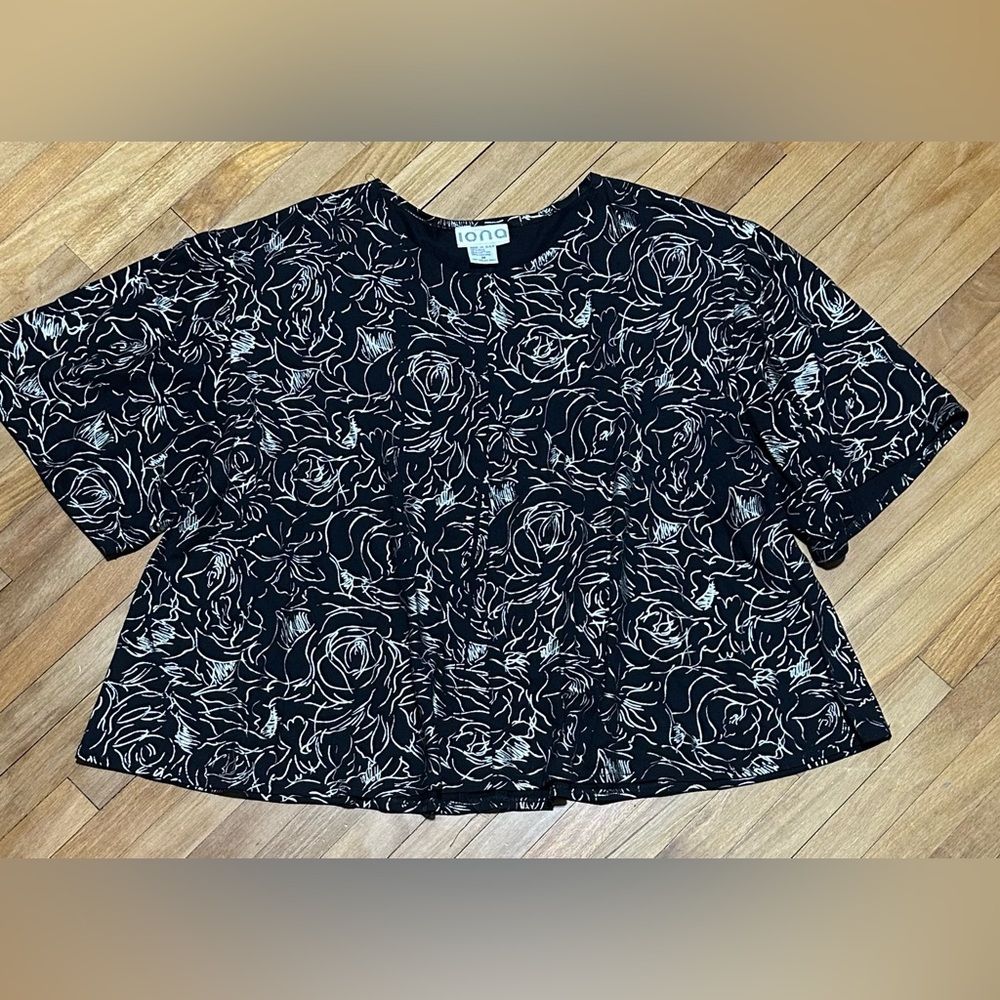 BLOUSE BY IONA